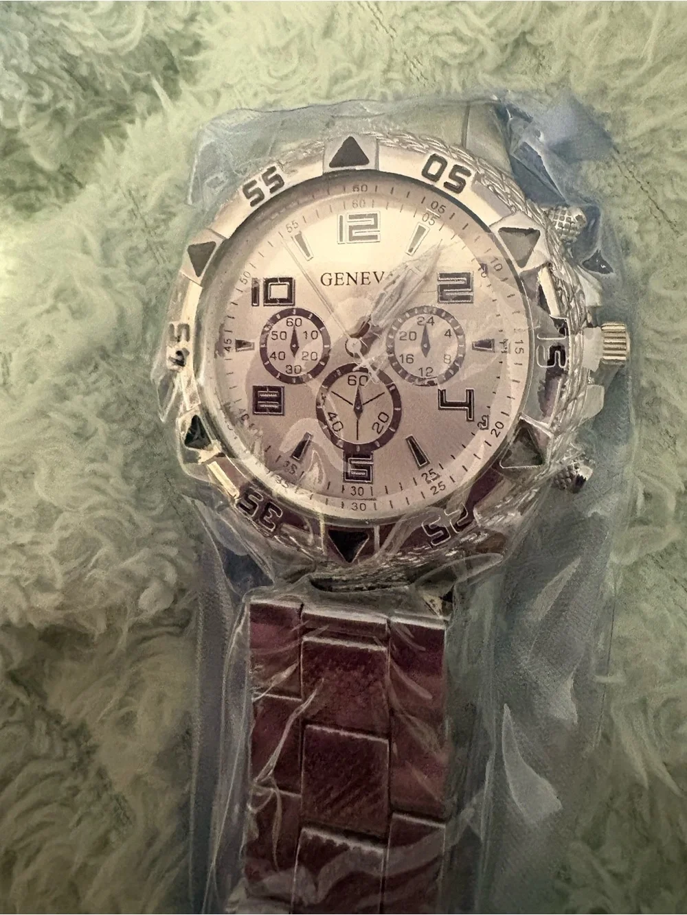 NEW- Geneva Silver Stainless-Style Watch Masculine, classic stunning gift